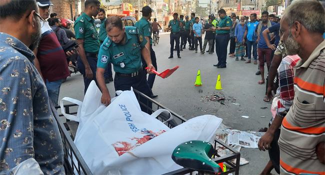 সিলেটে ট্রাকচাপায় বাইকচালক নিহত