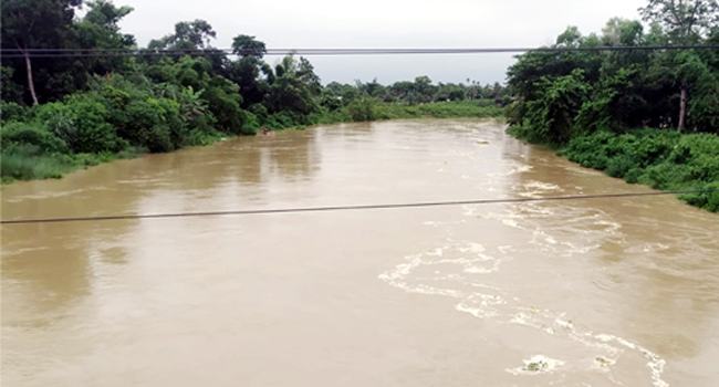 টানা বৃষ্টিতে ধলাই নদীর পানি বৃদ্ধি, বন্যার আশঙ্কা
