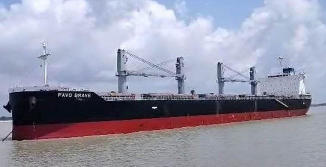 কয়লা নিয়ে পায়রা বন্দরে আরো এক জাহাজ