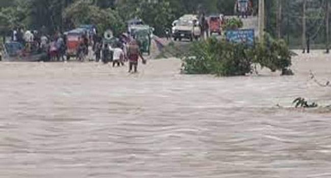 টানা বৃষ্টিপাত ও পাহাড়ি ঢলে প্লাবিত হচ্ছে সিলেট-সুনামগঞ্জের নিম্নাঞ্চল