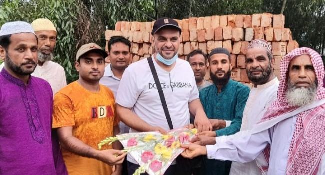 সখীপুরের নানা মসজিদ মাদরাসায় অনুদান দিলেন সৌদি নাগরিক