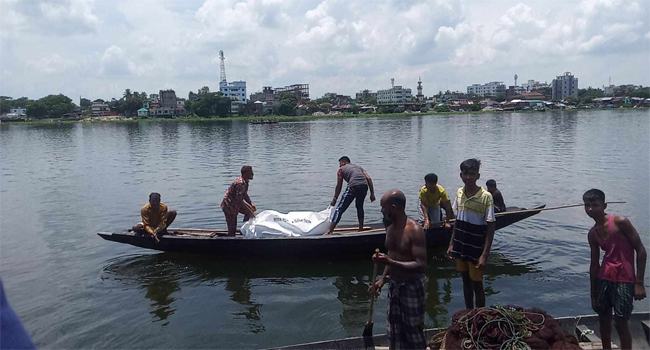 কুলিয়ারচরে নৌকা থেকে পড়ে নিখোঁজের ২ দিন পর লাশ উদ্ধার