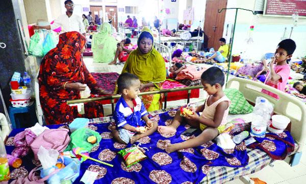 ডেঙ্গুর ঝুঁকিতে ঢাকার সবাই বাইরেও ছড়াচ্ছে ব্যাপকভাবে