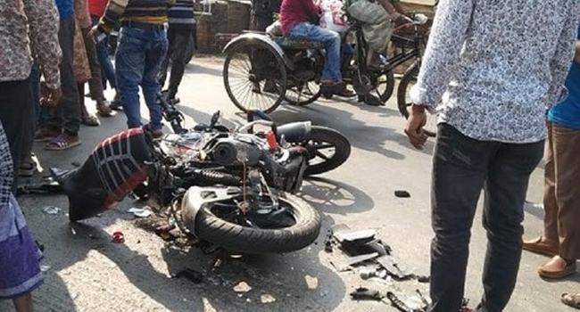 নারায়ণগঞ্জে কাভার্ডভ্যানের ধাক্কায় ২ মোটরসাইকেল-আরোহী নিহত