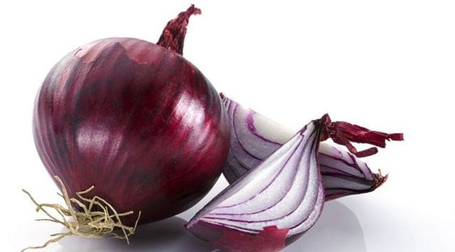 শুধু খাবারের স্বাদ বাড়াতেই নয়, শরীর ভালো রাখার জন্যও পেঁয়াজ খাওয়া জরুরি