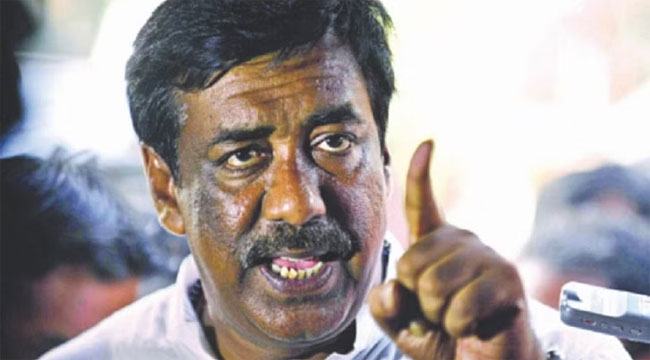 আমেরিকায় শামীম ওসমানকে ভুয়া বলার দায়ে নোয়াখালীতে ছাত্রদল নেতার বাড়িতে ভাঙচুর