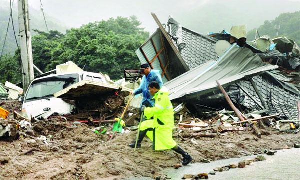 তীব্র বৃষ্টি, বন্যায় বিপর্যস্ত এশিয়ার কয়েকটি দেশ