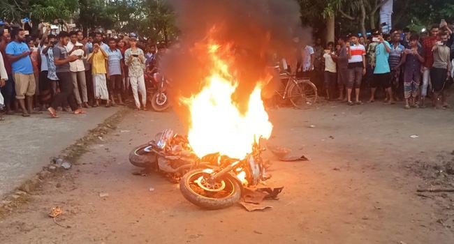 কালিগঞ্জে শিক্ষকের মারধরে শিক্ষার্থীর মৃত্যুতে বিক্ষোভ-ভাঙচুর
