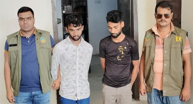 ছিনতাইকালে শিক্ষার্থীর পকেটে টাকা না পেয়ে খুন, গ্রেফতার ২