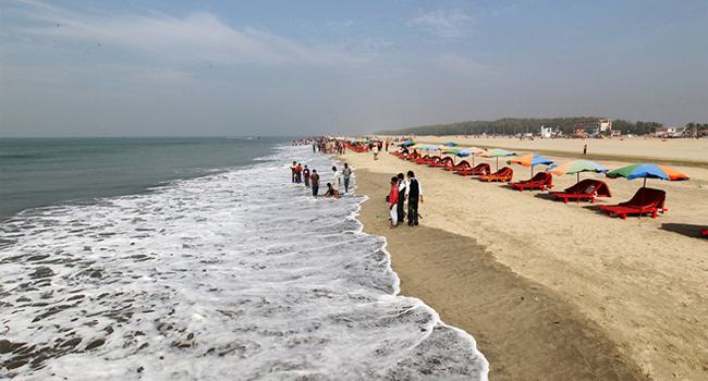 কক্সবাজার সমুদ্র সৈকতে গোসলে নেমে স্কুলছাত্র নিখোঁজ, উদ্ধার ৩