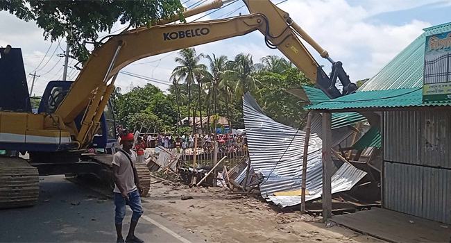 সোনারগাঁওয়ে রেলওয়ে অবৈধ স্থাপনা উচ্ছেদ অভিযান