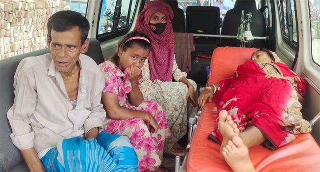 ঝালকাঠিতে মোবাইল চুরির অপরাধে গৃহকর্মীকে ৪ দিন ধরে নির্যাতন