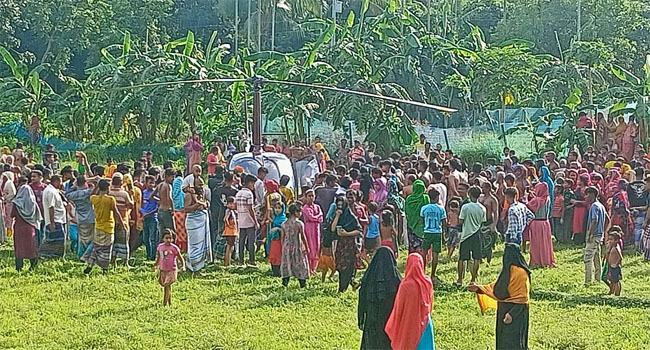 হোসেনপুরে হেলিকপ্টার নিয়ে ভুল ঠিকানায় বরযাত্রী