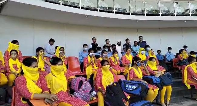 দীর্ঘদিন সাজা শেষে ভারত থেকে দেশে ফিরলেন ৪০ নারী ও শিশু