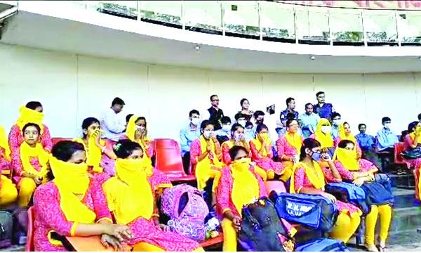 সাজা শেষে ভারত থেকে ফিরলেন ৪০ নারী ও শিশু
