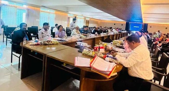জরায়ু-মুখ ও স্তন ক্যান্সারে বছরে ১২ হাজার নারীর মৃত্যু : বিএসএমএমইউ ভিসি