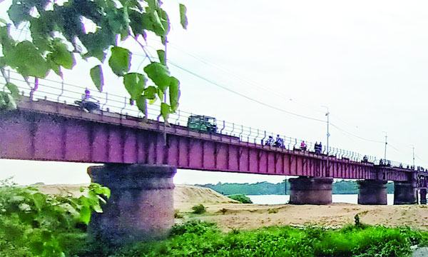 কালুরঘাটে পুরনো সেতু উন্নীতকরণের কাজ শুরু হচ্ছে, প্রস্তুত ফেরি সার্ভিসও