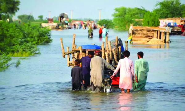 পাকিস্তান-আফগানিস্তানে বন্যায় প্রাণহানি দেড় শ’