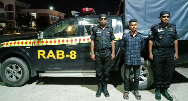 দুর্ঘটনায় ১৭ জন নিহত : ঘাতক সেই বাসের সুপারভাইজার গ্রেফতার