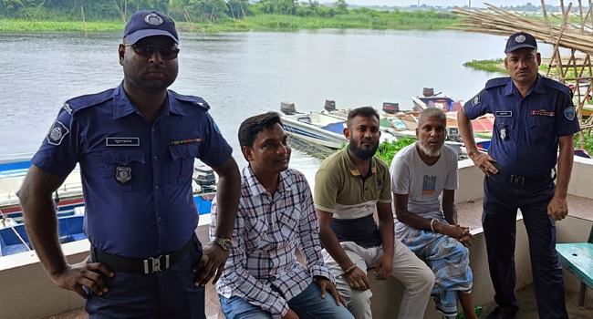 নবীনগরে বিএনপি নেতাকর্মীদের বাড়ি অভিযান, গ্রেফতার ৪