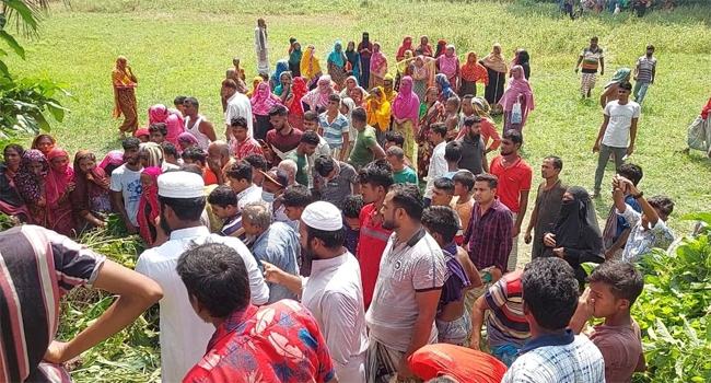 পাবনায় ব্যবসায়ীকে কুপিয়ে হত্যা