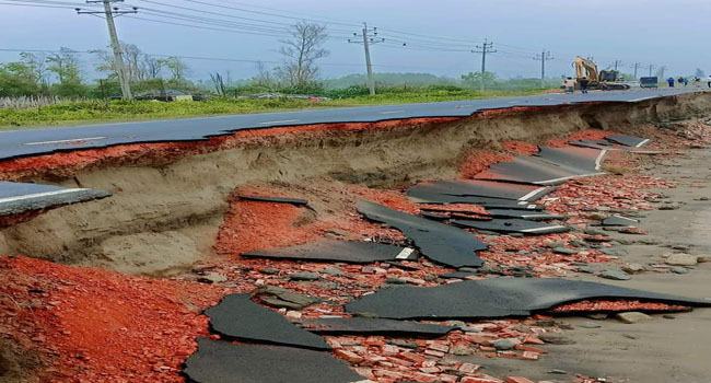 সাগর উত্তাল : ৩-৪ ফুট উচ্চতায় জলোচ্ছ্বাসের সৃষ্টি