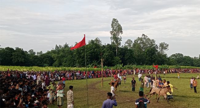 রায়গঞ্জে ঘোড়দৌড় প্রতিযোগিতা অনুষ্ঠিত