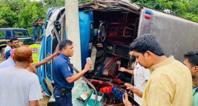 চকরিয়ায় সড়ক দুর্ঘটনায় মোটরসাইকেলচালক নিহিত, আহত ৪