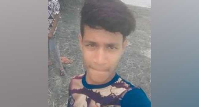 বেতাগীতে টমটম উল্টে চালক নিহত