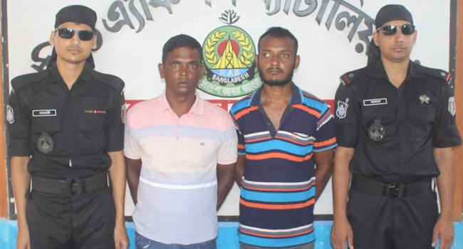 গাংনীতে ফেনসিডিলসহ আটক ২