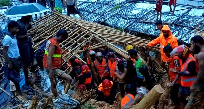কক্সবাজারে পাহাড় ধসে মা-মেয়েসহ ৪ জনের মৃত্যু