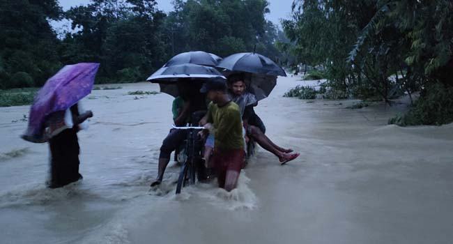 বান্দরবানের সাথে চট্টগ্রাম-কক্সবাজার জেলার যান চলাচল বন্ধ