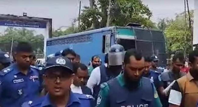 নারায়ণগঞ্জ আদালতে মাওলানা মামুনুল হক