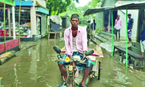 রাস্তায় পানি, খাল শুকনা