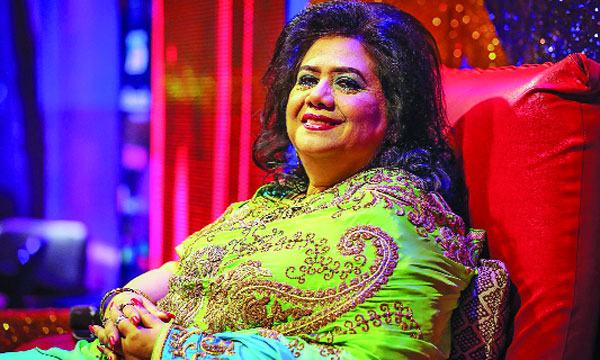 আজ থেকে বিশেষ বিচারক হিসেবে রুনা লায়লা