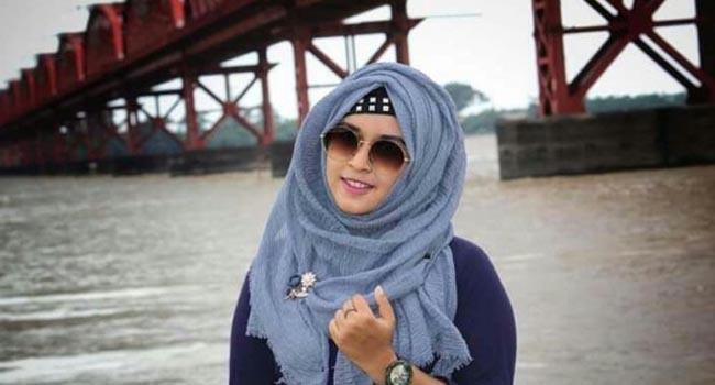 ইবি ছাত্রীর মৃত্যুর ঘটনা তদন্তের দাবিতে মানববন্ধন