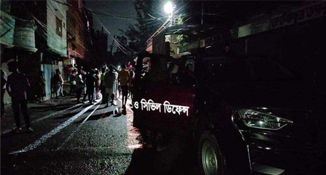 ফতুল্লায় ফ্ল্যাটে ভয়াবহ গ্যাস বিস্ফোরণ : দগ্ধ ৪