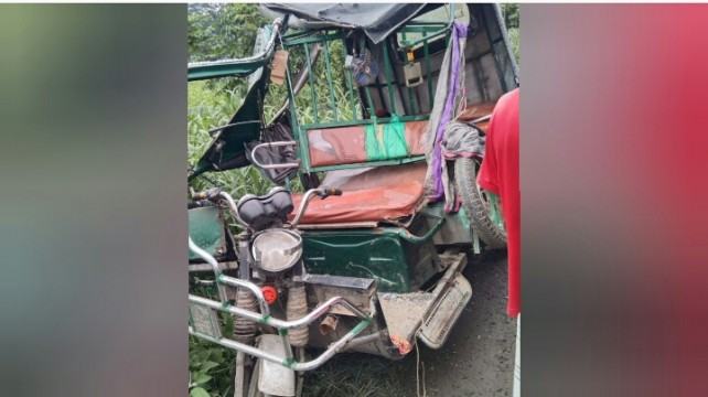 যশোরে সড়ক দুর্ঘটনায় হতাহত ৭