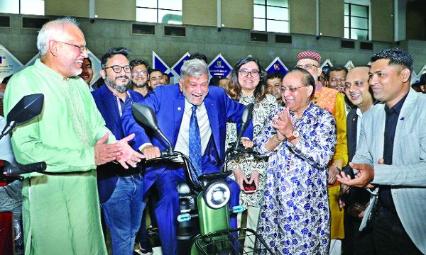 বাংলাদেশও ইন্ডাস্ট্রিয়াল প্রোডাক্ট তৈরির সক্ষমতা অর্জন করেছে