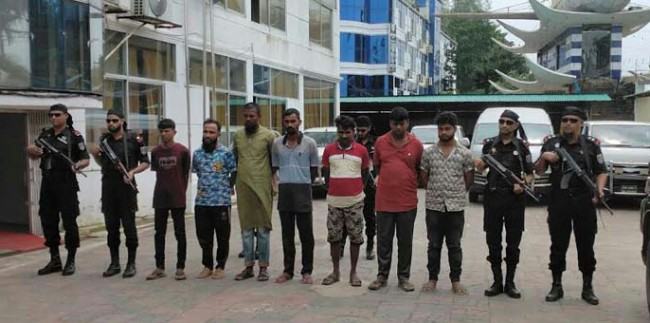 উখিয়ায় আগ্নেয়াস্ত্রসহ ৬ ডাকাত গ্রেফতার