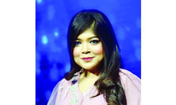 রুনা লায়লার গান গাইলেন টুশি