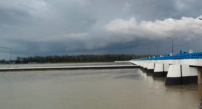 উজানের ঢলে তিস্তার পানি বিপৎসীমার ওপরে