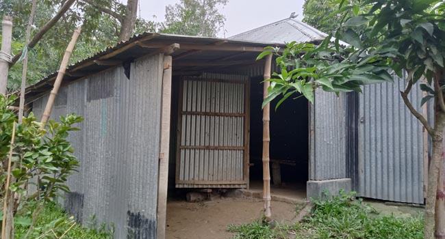 রায়গঞ্জে এক রাতে ৫টি গরু চুরি