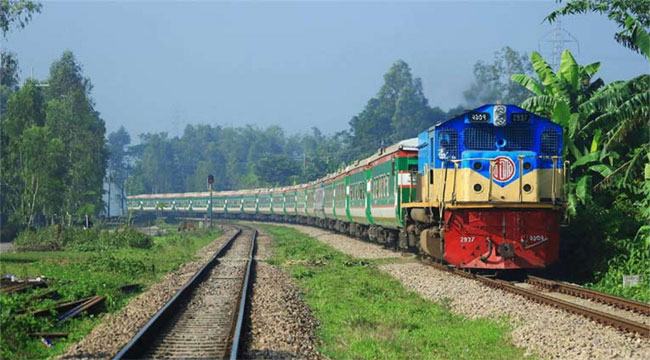 রেলের রানিং স্টাফদের কর্মবিরতি প্রত্যাহার, ট্রেন চলাচলে বাধা নেই