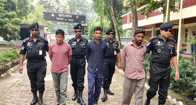 পাচারের সময় বগুড়ায় ৯টি সুন্ধি কচ্ছপ উদ্ধার, আটক ৩