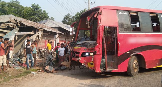 সৈয়দপুরে বাসের ধাক্কায় সাইকেল আরোহীর মৃত্যু