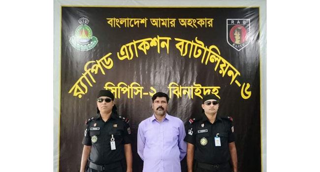 প্রধানমন্ত্রীর গাড়ী বহরে হামলাকারী প্রধান আসামি গ্রেফতার