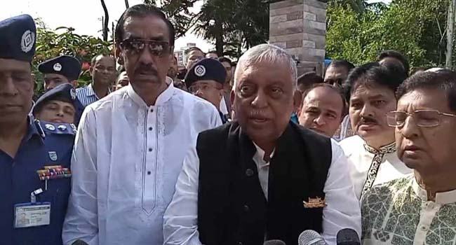 বিএনপি-জামায়াত মানুষ পোড়ায়, শেখ হাসিনা বার্ন ইনস্টিটিউট করে : স্বরাষ্ট্রমন্ত্রী