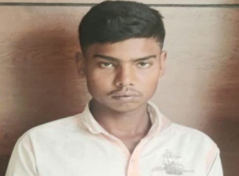 শিবগঞ্জে মাদরাসার ছাত্রীকে ধর্ষণের পর আগুনে পুড়িয়ে হত্যার চেষ্টা