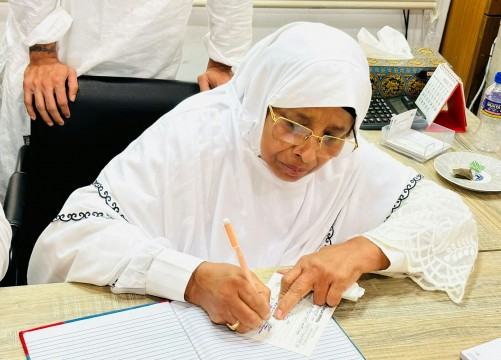 গাজীপুর সিটির দায়িত্ব নিলেন প্রথম নারী মেয়র জায়েদা